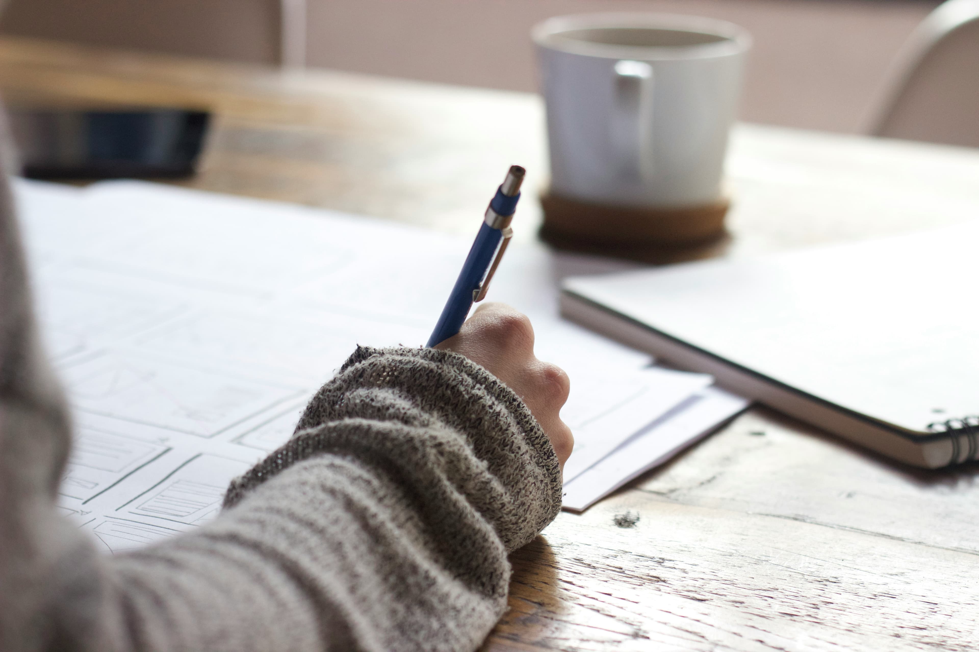 8 AI Tools Terbaik untuk Content Writing 2026 yang Wajib Dipakai Marketer dan Brand Indonesia