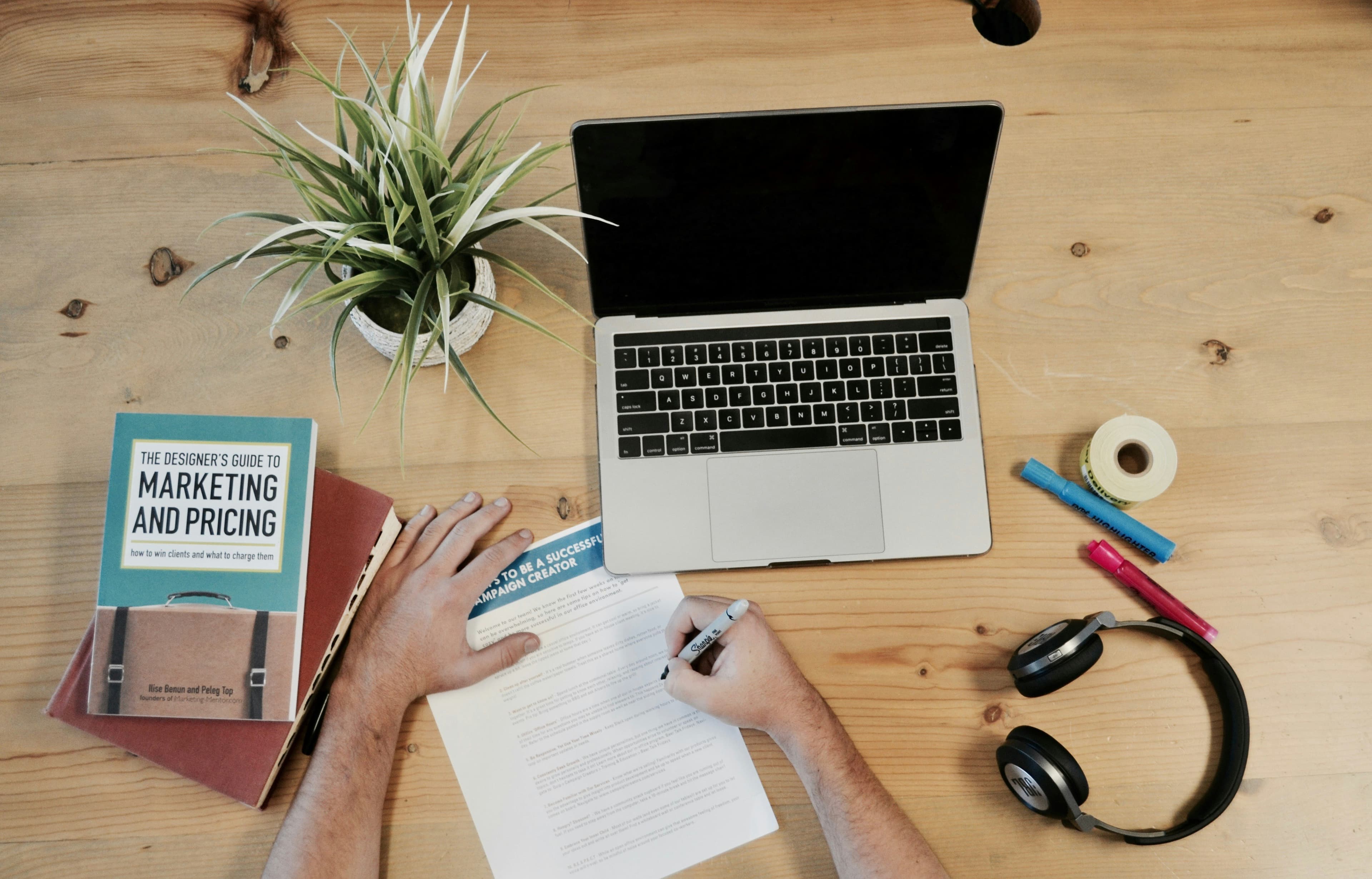 Fundamental Digital Marketing: Panduan Bisnis Menengah Indonesia 2026